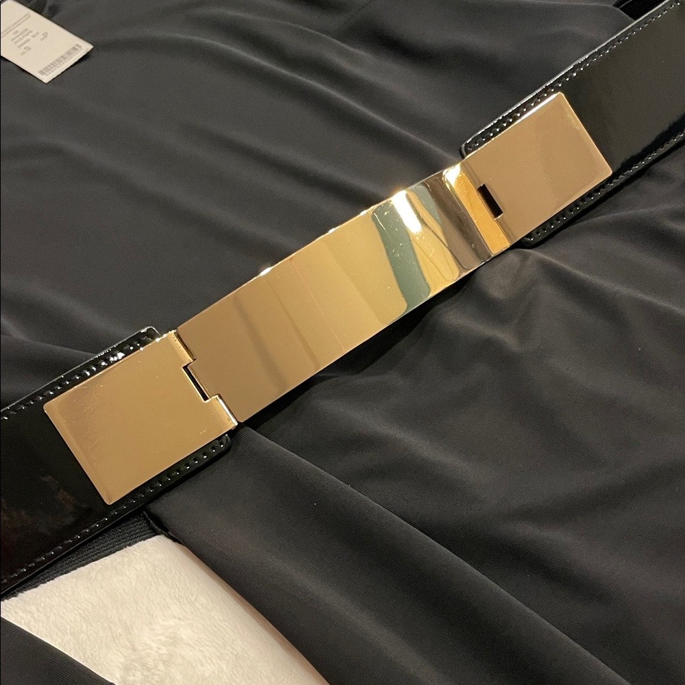 NWT Bebe long sleeve bodycon with gold belt - Picture 3 of 8